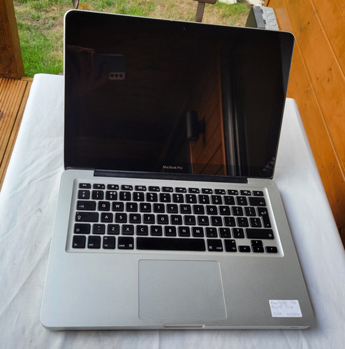 Macbook pro early 2011 - early,