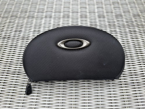 Oakley black soft - black,