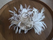 Stunning Mad Hatters Facinator Champagne Base With White Feathers & Jewels