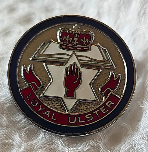Loyal ulster enamel - loyal, badge