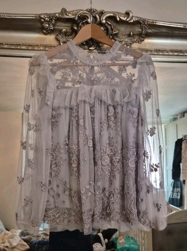 Woman needle thread - woman's, blouse