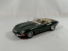 Burago 1/18 Scale Die Cast Model Jaguar E Type Cabriolet - Green