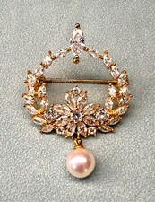 Floral Tiara Style Brooch with 6mm White Edison Pearl – A Beautiful Gift Choice