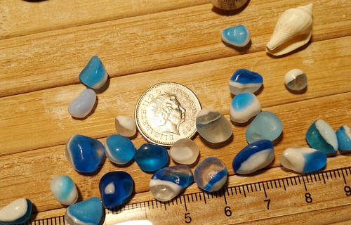 Small pieces white blue - small,