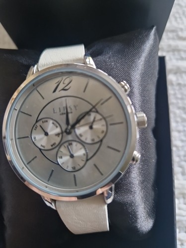 Avon lipsy watch battery not - watch,