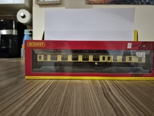 Hornby R4774 – BR brown and