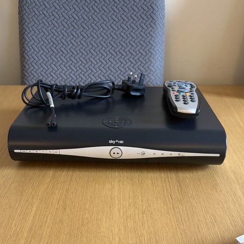 Sky plus box with remote - +,