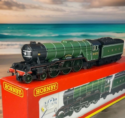 Boxed hornby r2261 flying - boxed,