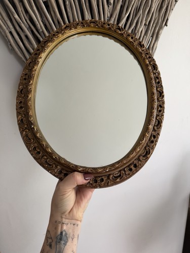 Vintage oval gilt gallery wall - gilt,