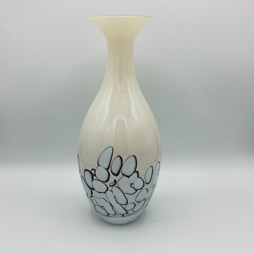 Cream cased studio - cream,