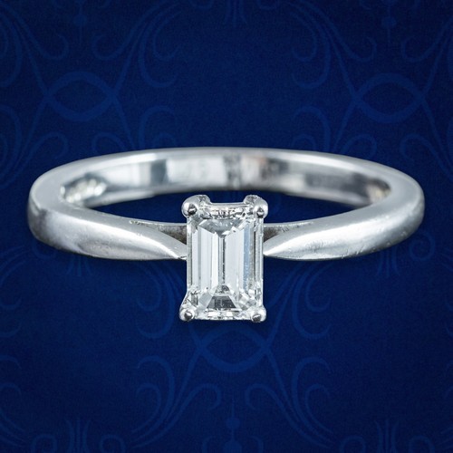 Art deco style diamond - deco,