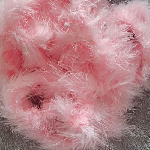 Metre pink marabou craft - 1,