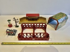 Vintage  LIONEL BRIDGE  /Tin Plate Railway Station and Tunnel plus accessories.