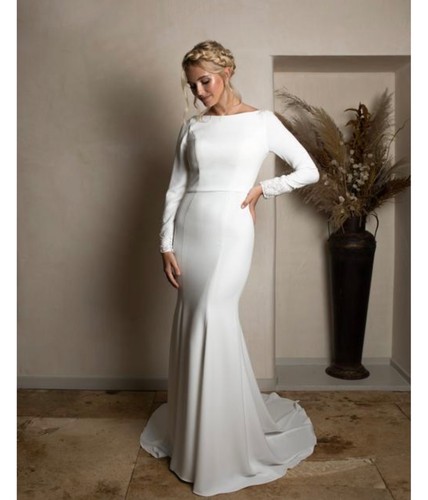 Long sleeve wedding dress