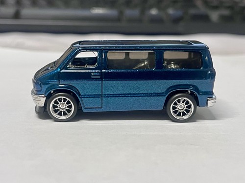 Hot wheels dodge van - hot,