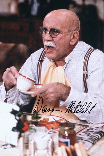 Warren mitchell signed 6x4 - warren,