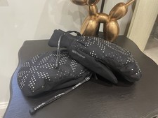 Level Bliss Coral Glove size L Mitt Black and White (used for 1 morning) 