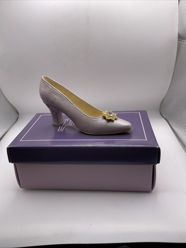 The shoe fits leonardo - if,