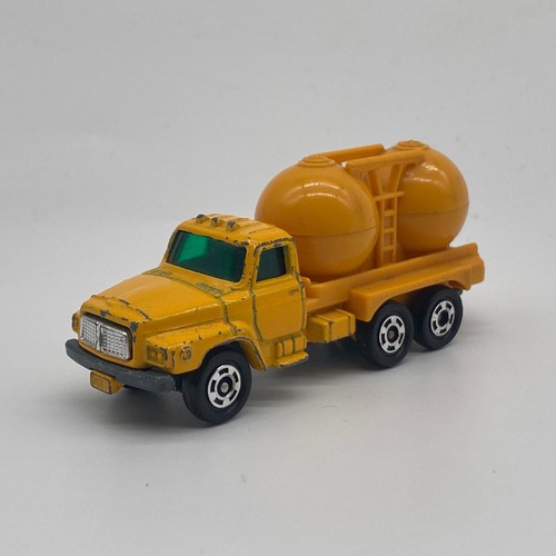 Vintage tomica nissan - tomica,