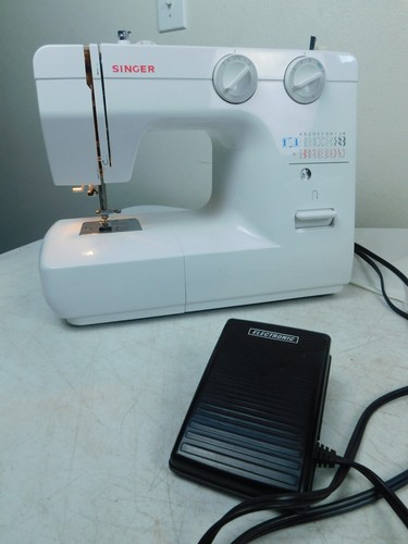 Portable singer zig zag sewing - singer,