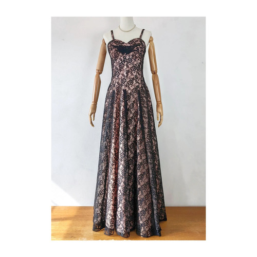 1950s pink and black chantilly - and,