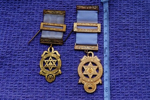 Large and small royal - and,