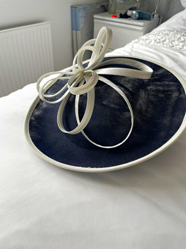 Navy white mesh disc - &,
