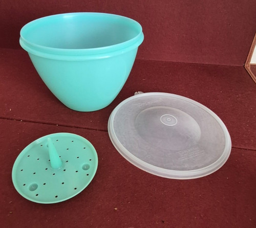 Vintage tupperware lettuce - vintage,