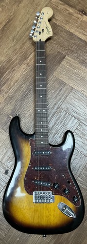 Squier stratocaster strat - stratocaster,