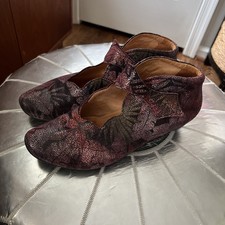 THINK! LEAF PRINT NUBUCK MARY