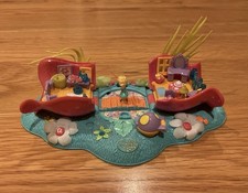 Bluebird Polly Pocket Hideaway