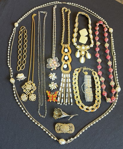 Vintage 1960 rhinestone - vintage,