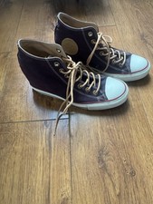 Near Perfect Converse Women Sz