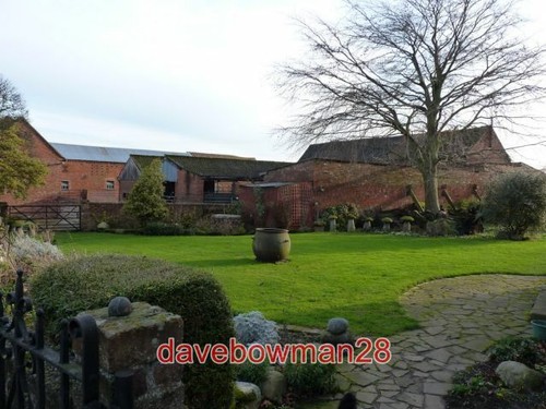 Photo the garden of - the, moat