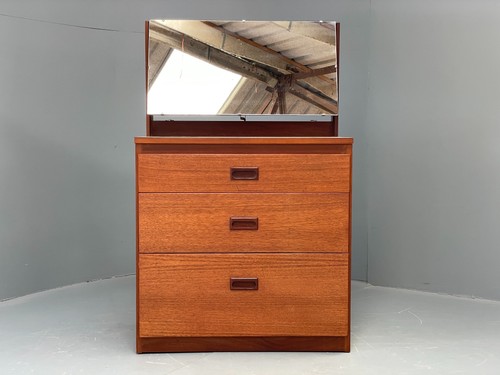 Vintage chest drawers - of,