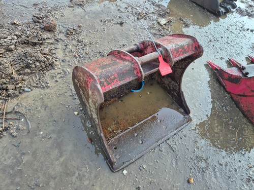 600mm excavator digging bucket - 600mm,