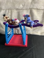 Fingerlings Monkey Bars &