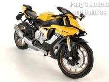 2015 Yamaha YZF-R1  1/12 Scale