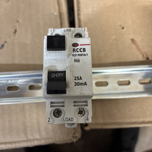 Cgd amp double pole - amp, 30