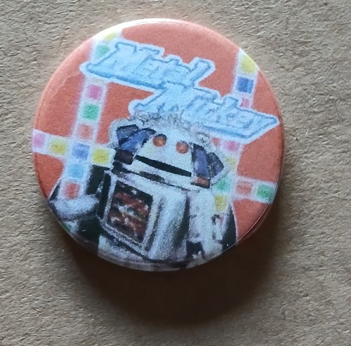 Metal mickey button - metal, pin