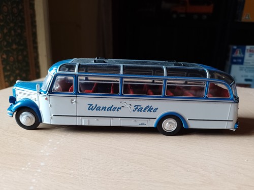Ixo 1952 borgward bo - 1/43,