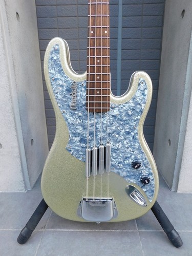 Italia guitars modulo bass - guitars,