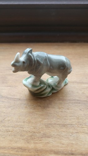 Wade rhinoceros minature - wade,