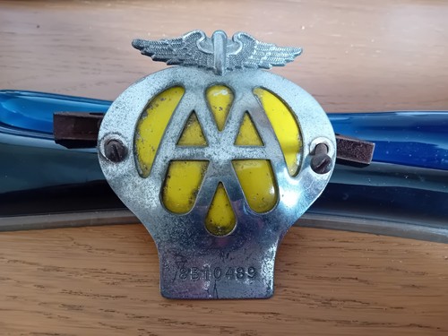 Car grill badge vintage - aa,