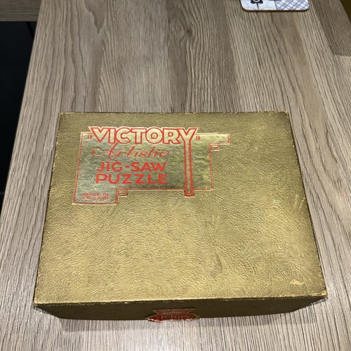 Victory artistic gold box the - box,