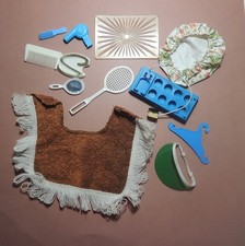 Vintage Sindy doll accessories