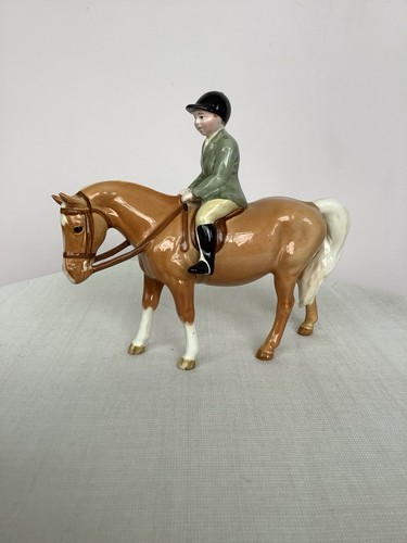 Beswick boy palomino pony - on,