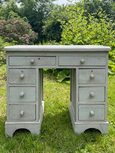 Charming compact vintage - charming,