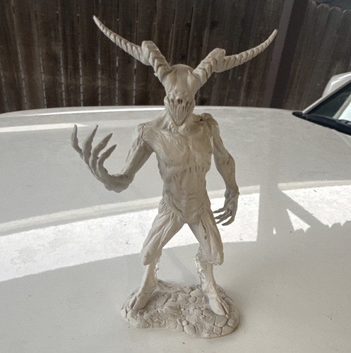 White silver resin demon - white,