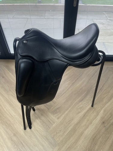 Fairfax gareth dressage saddle - gareth,